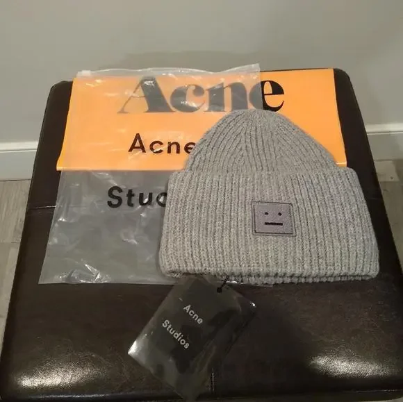 Acne Studios | Accessories | Gray Acne Studios Pansy Beanie  display picture 2
